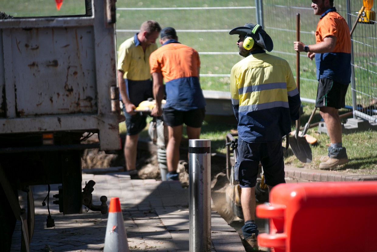 Heat safety in the workplace: Hydration, Cooling and Sun protection